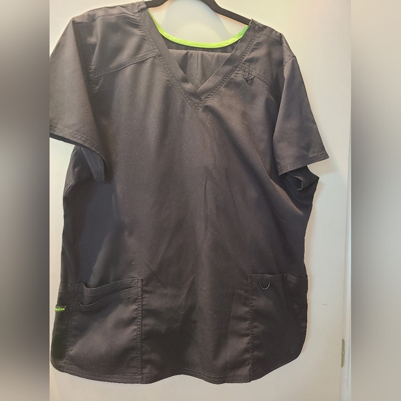 4 Sets LANDAU SCRUBS - Picture 12 of 13